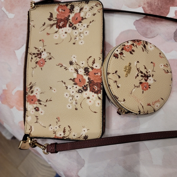 Noa Pop-up messenger in floral print /coin wallet - Picture 4 of 8